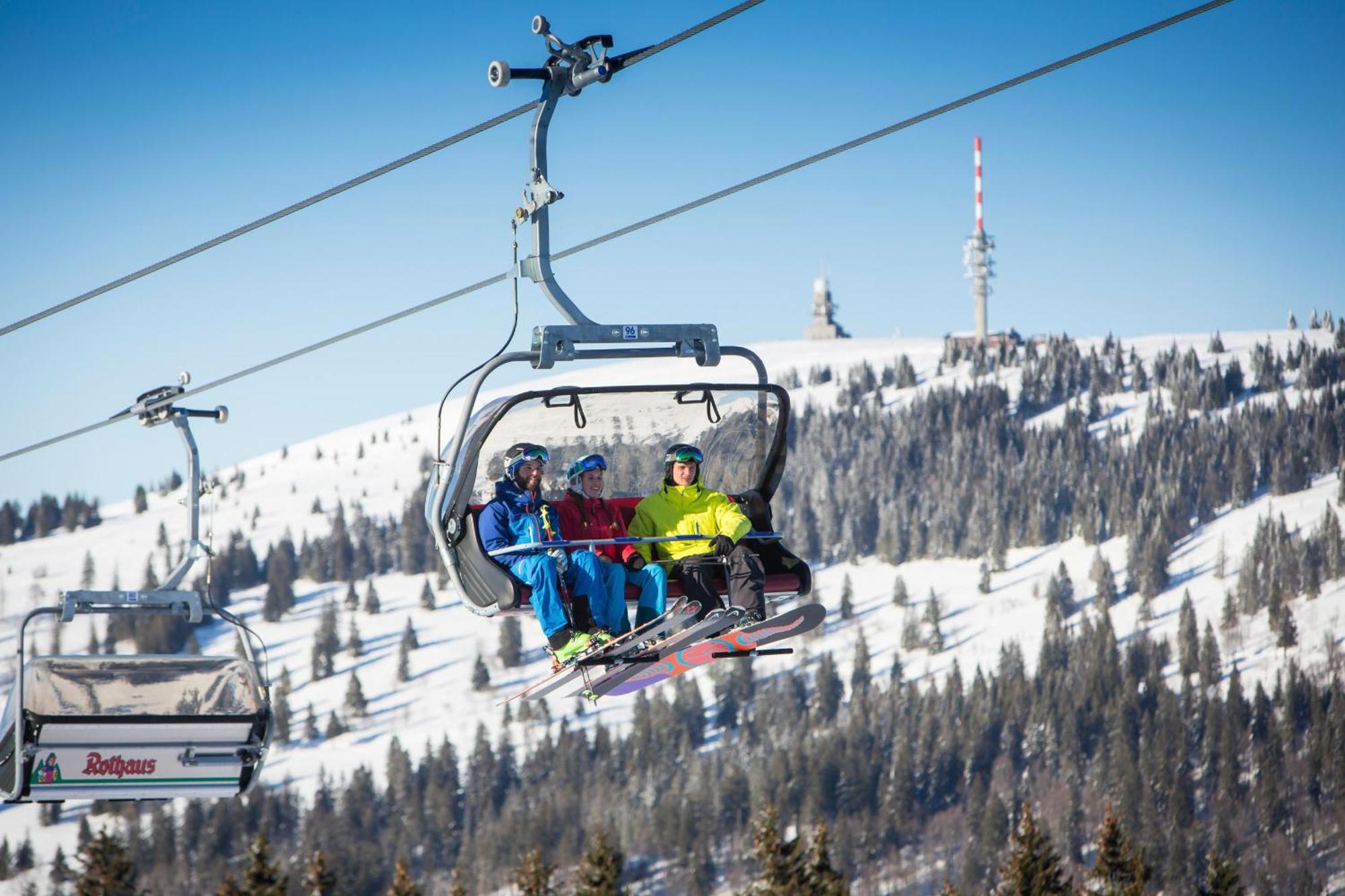 Ferienwohnung Seeblick Nr 2 5-Zimmerwohnung - Feldberg Baerental Rotwasser Bagian luar foto